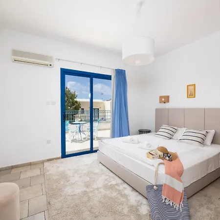 Estia Villa Peyia